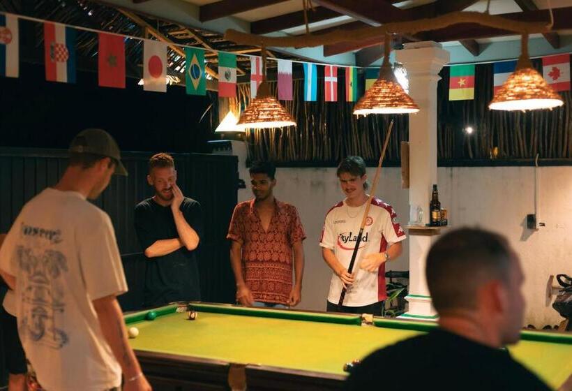 호스텔 Happy Hammocks, Hiriketiya Beach   Sri Lanka