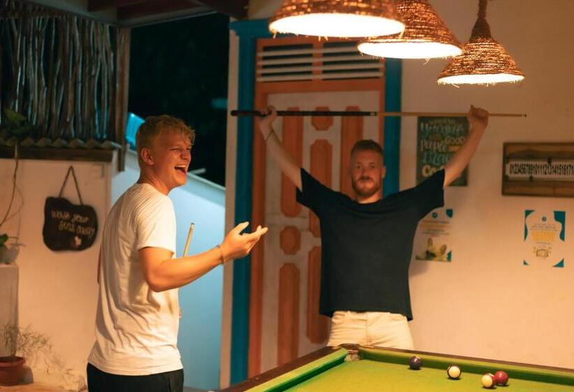 호스텔 Happy Hammocks, Hiriketiya Beach   Sri Lanka