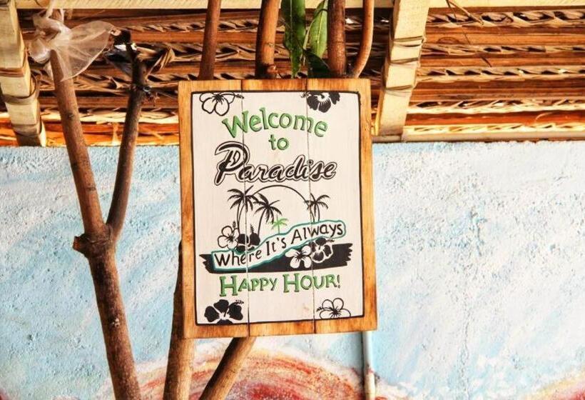 호스텔 Happy Hammocks, Hiriketiya Beach   Sri Lanka