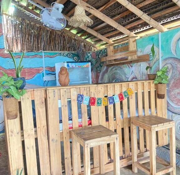 호스텔 Happy Hammocks, Hiriketiya Beach   Sri Lanka