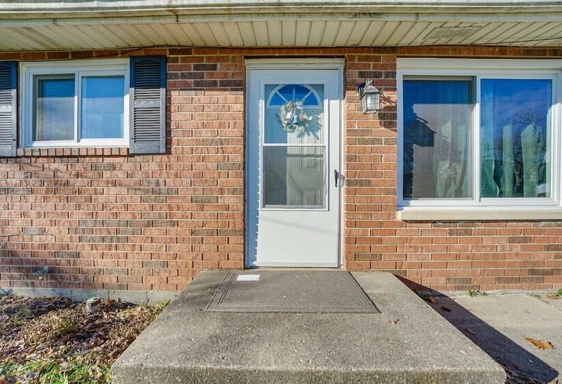 Family Friendly Getaway W/ Fire Pit In Ann Arbor