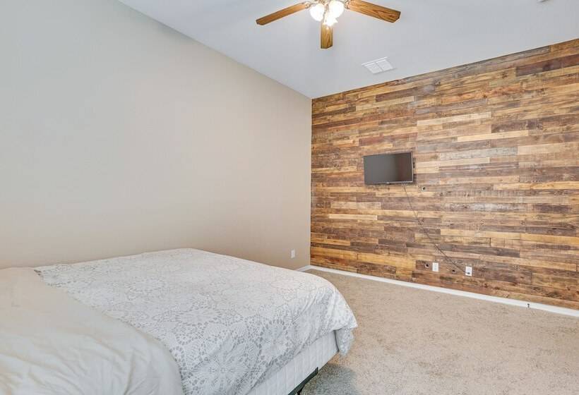 Arizona Home W/ Pool & Patio, Near Sports Stadiums