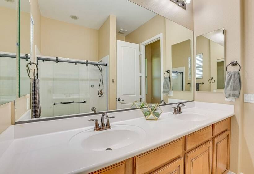 Arizona Home W/ Pool & Patio, Near Sports Stadiums