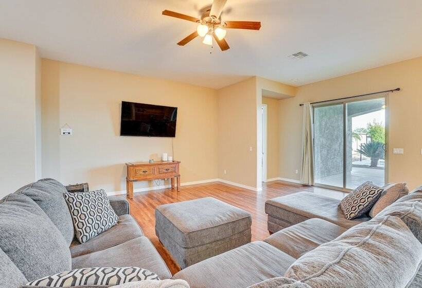 Arizona Home W/ Pool & Patio, Near Sports Stadiums