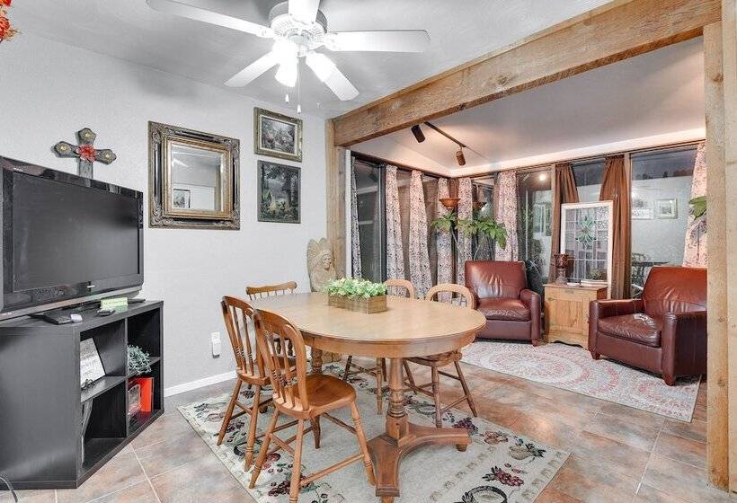 Walk To At&t Stadium: Arlington Home W/ Patio!