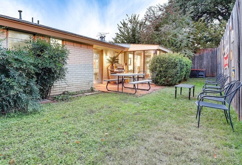 Walk To At&t Stadium: Arlington Home W/ Patio!
