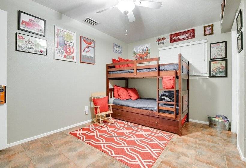 Walk To At&t Stadium: Arlington Home W/ Patio!