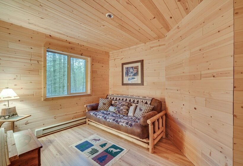 Barnum Cabin On 30 Acres W/ Soo Line Trail Access!