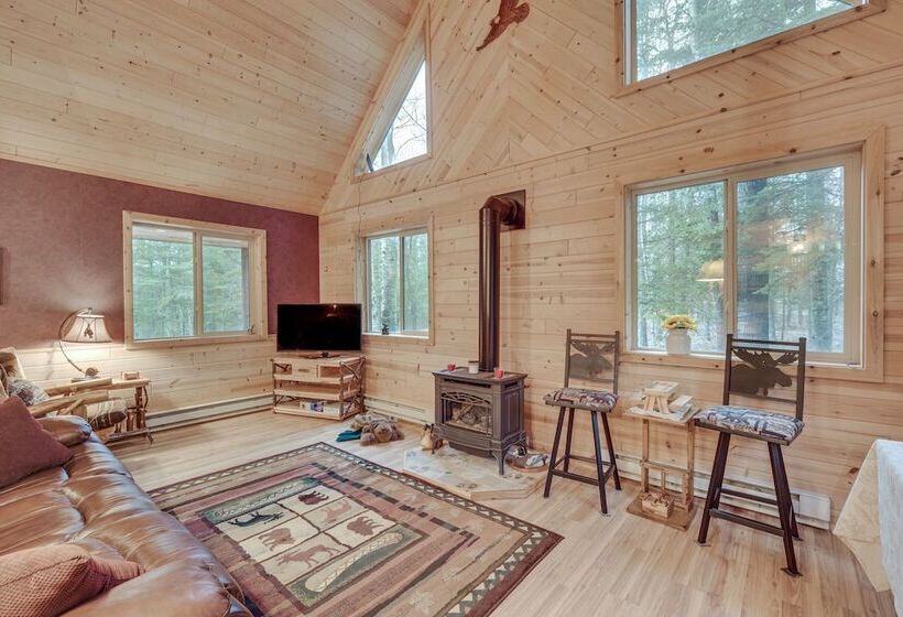 Barnum Cabin On 30 Acres W/ Soo Line Trail Access!