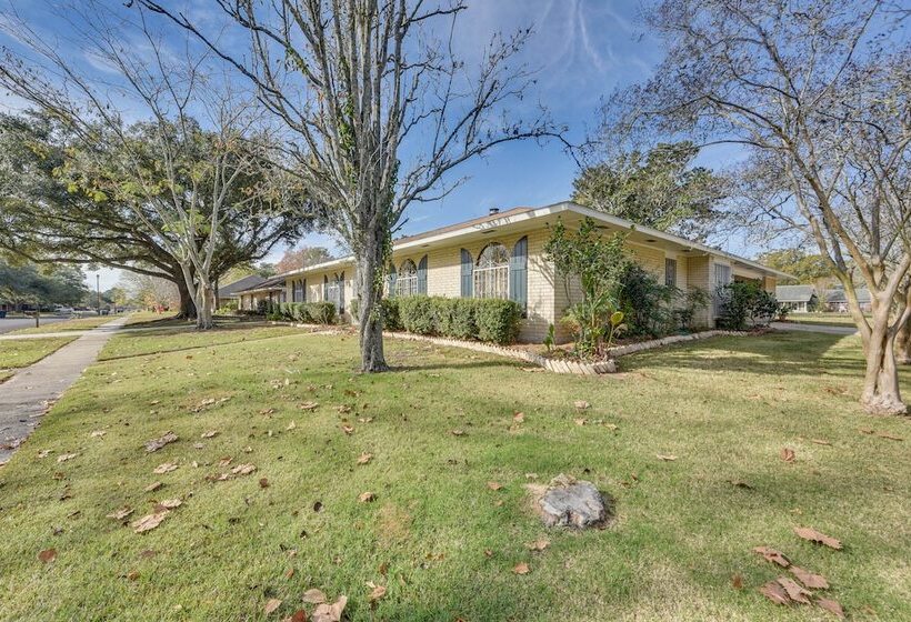 Baton Rouge Retreat W/ Private Patio!
