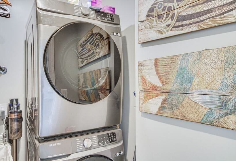 Bay St Louis Home W/ Private Dock + Kayaks!