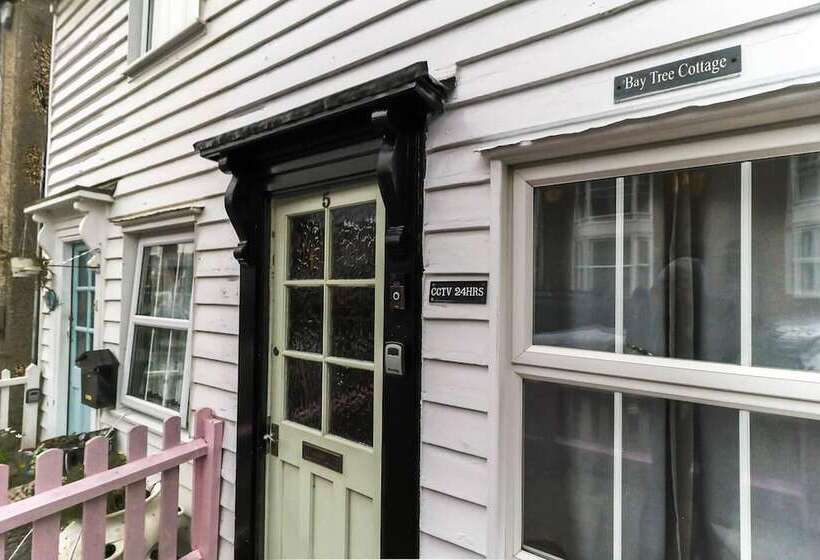 Beautiful 3 Bed Cottage In Burnham On Crouch