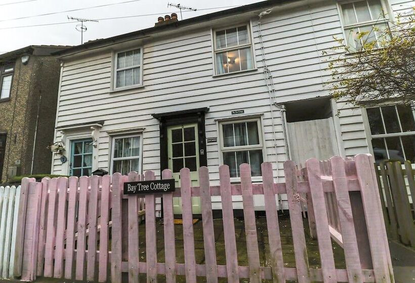 Beautiful 3 Bed Cottage In Burnham On Crouch