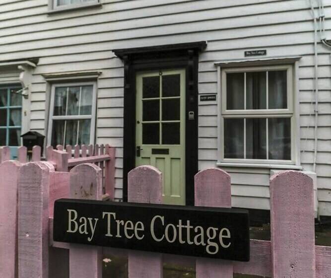 Beautiful 3 Bed Cottage In Burnham On Crouch