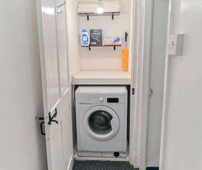 Beautiful 3 Bed Cottage In Burnham On Crouch