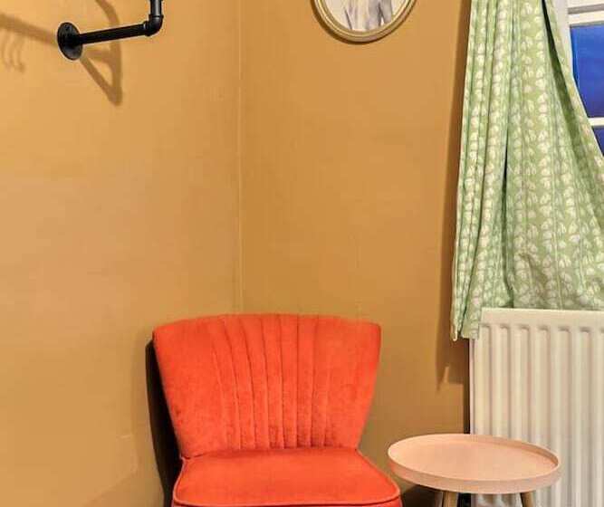 Beautiful 3 Bed Cottage In Burnham On Crouch