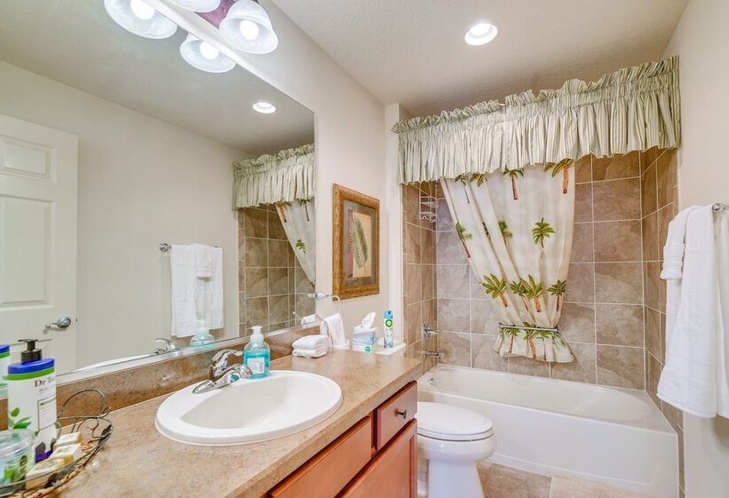 Screened Lanai & Grill: Home In The Villages