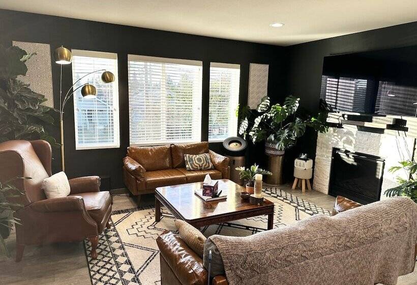 צימר Central Tacoma Homestay  Private Room