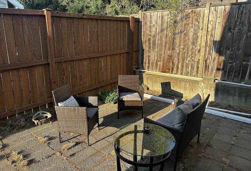 مبيت وإفطار Tacoma Homestay