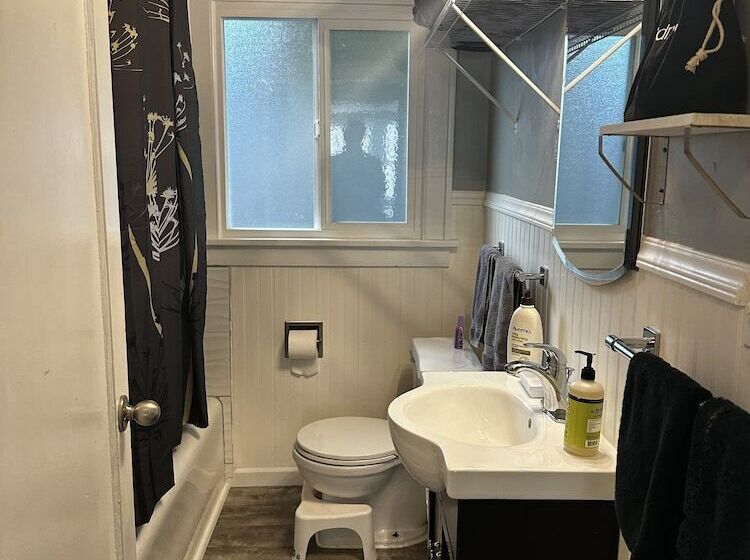 مبيت وإفطار Tacoma Homestay