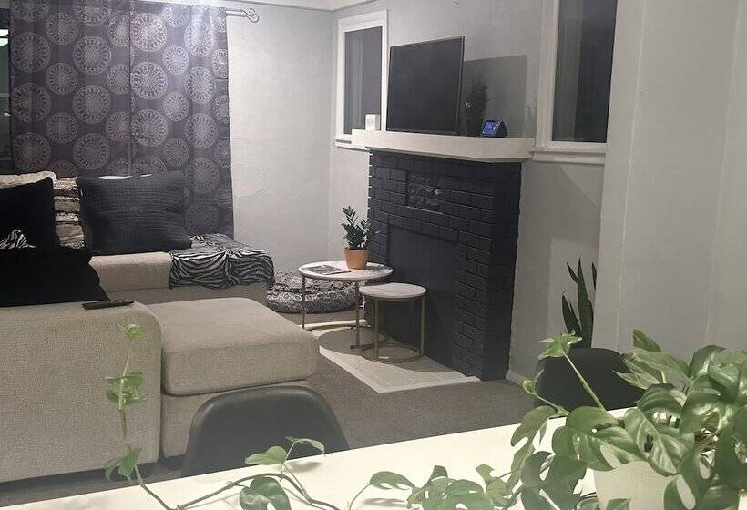 مبيت وإفطار Tacoma Homestay