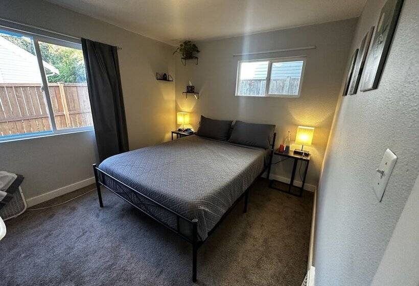 مبيت وإفطار Tacoma Homestay