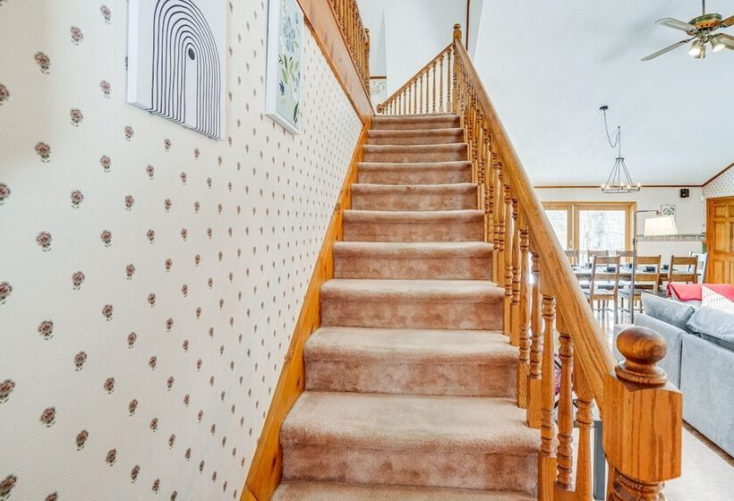 Bennington Home W/ Deck ~ 5 Mi To Bald Mountain!