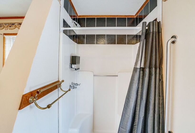 Bennington Home W/ Deck ~ 5 Mi To Bald Mountain!