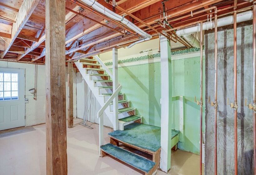 Bennington Home W/ Deck ~ 5 Mi To Bald Mountain!