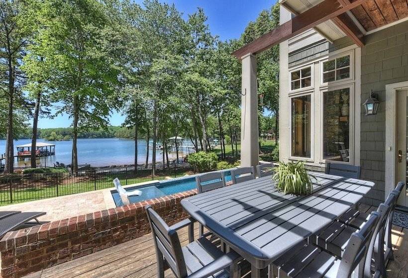 Boathouse Cove By Avantstay Pool + Swim Dock Hot Tub