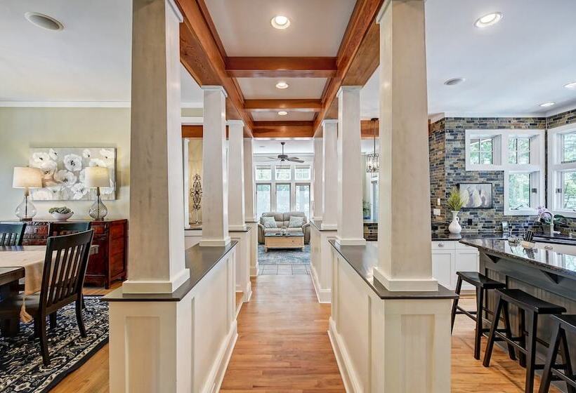 Boathouse Cove By Avantstay Pool + Swim Dock Hot Tub