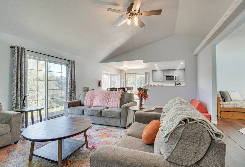 Bright + Cozy Mariposa Getaway: 46 Mi To Yosemite!