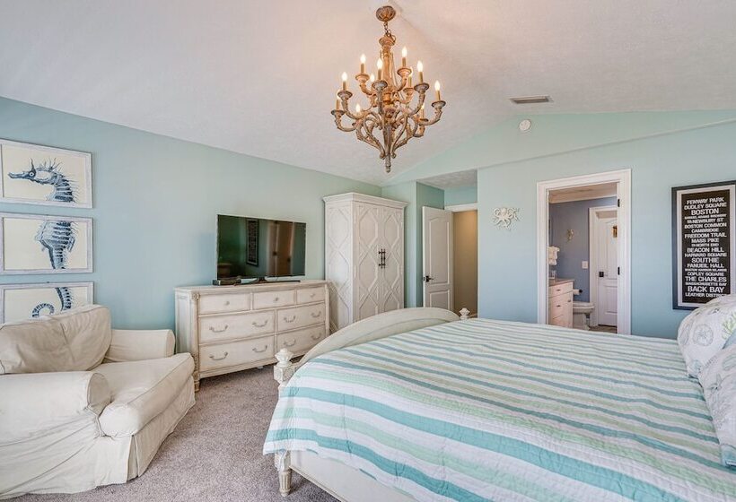 Bright Panama City Beach Retreat W/ Private Pool!