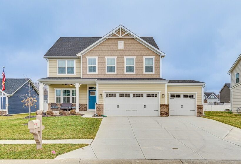 Bright Plainfield Home ~ 14 Mi To Indianapolis!