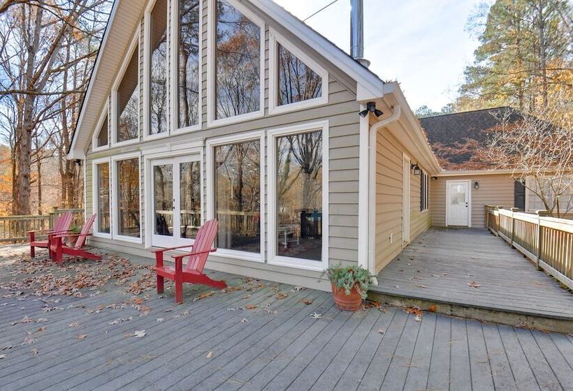 Buckhead Home W/ On Site Lake Oconee Access!