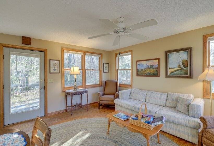 Burnsville Cabin W/ Deck & Trails   Dog Friendly!