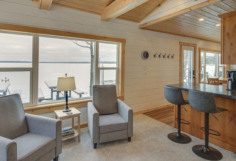 Lake Hubert Cabin W/ Private Deck + Boat Dock