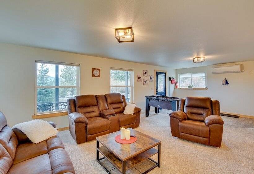 Cabin W/ Hot Tub & Fire Pit: 2 Mi To Cle Elum Lake