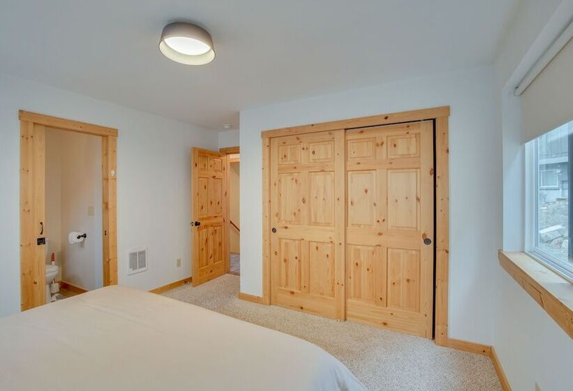 Cabin W/ Hot Tub & Fire Pit: 2 Mi To Cle Elum Lake