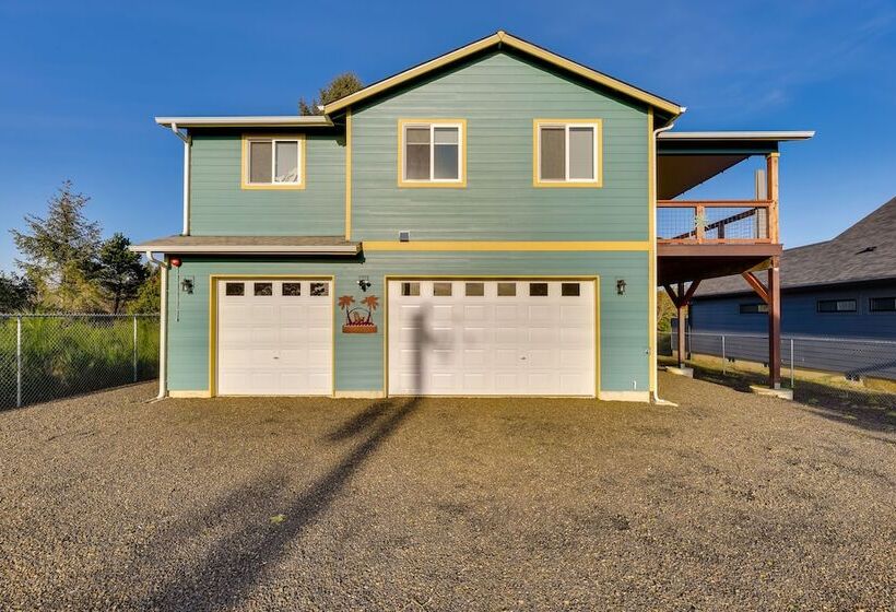 Canal Front Home In Ocean Shores W/ Dock & Views!