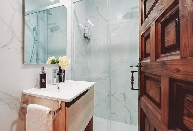 Casón De Los López Apartments