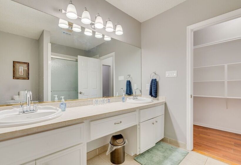 Cedar Park Home W/ Private Fenced In Pool!