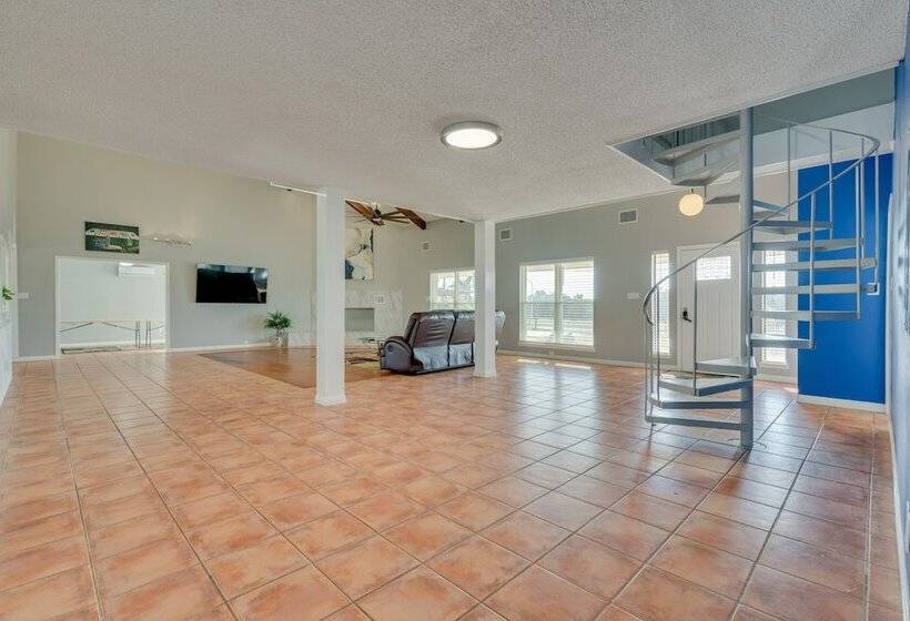 Cedar Park Home W/ Private Fenced In Pool!