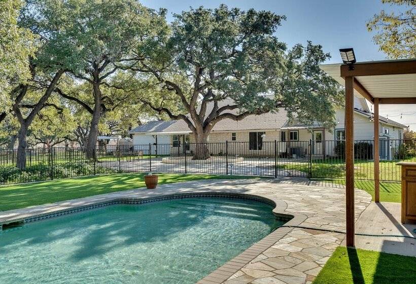 Cedar Park Home W/ Private Fenced In Pool!