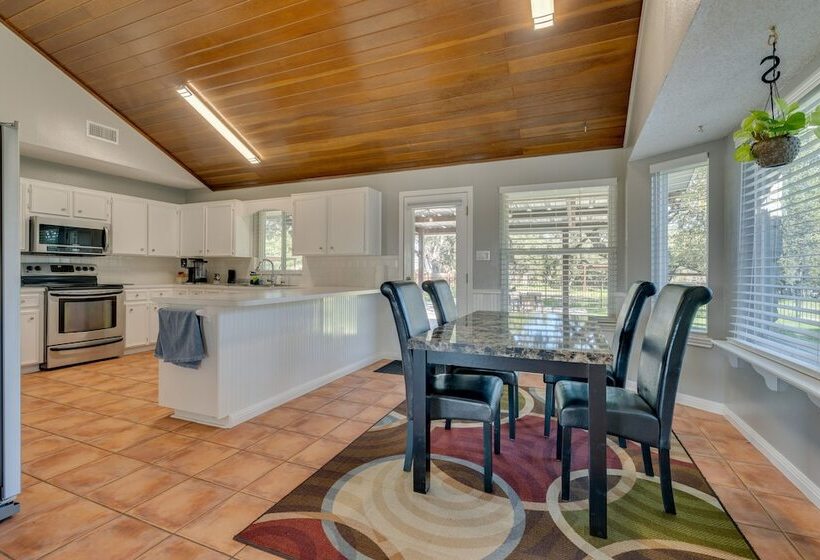 Cedar Park Home W/ Private Fenced In Pool!