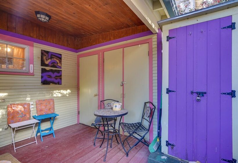 Central Bisbee Home, 1 Mi To Copper Queen Mine!