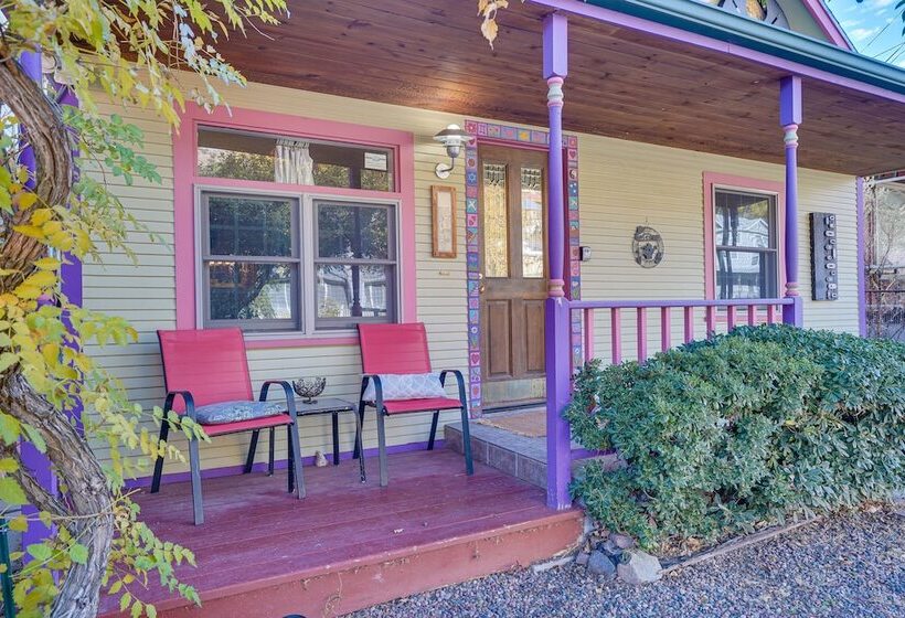 Central Bisbee Home, 1 Mi To Copper Queen Mine!
