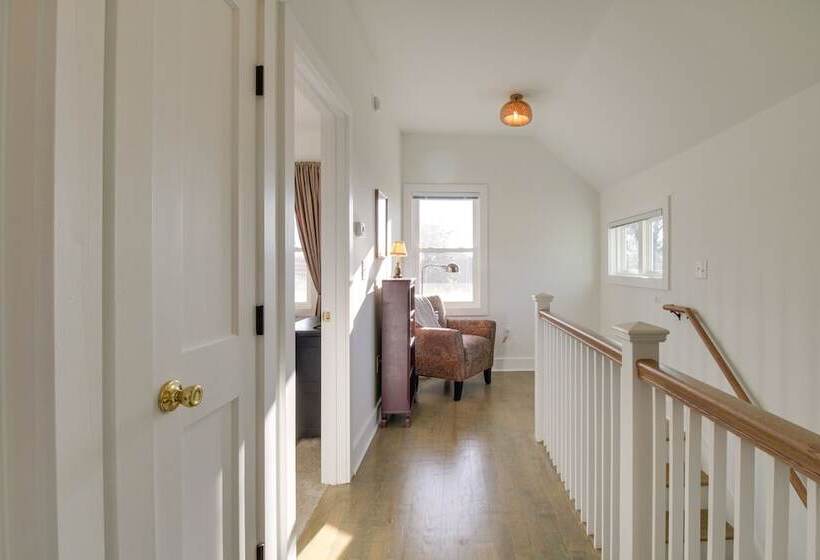 Charming Appomattox Home: Half Mi To Main Street!