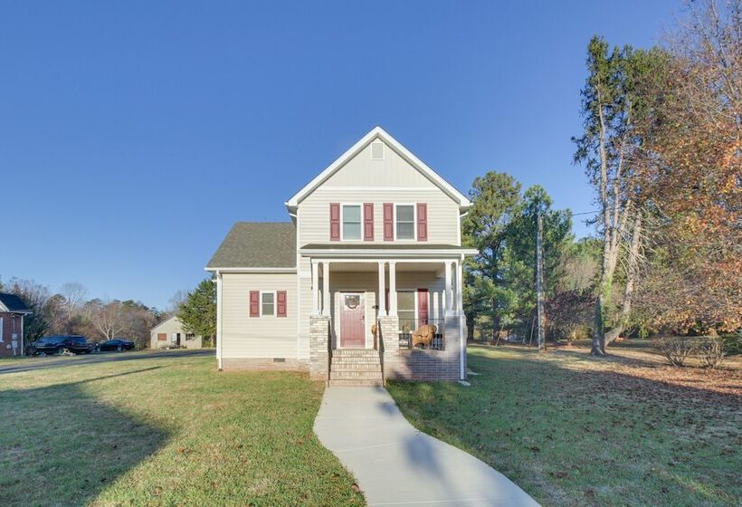 Charming Appomattox Home: Half Mi To Main Street!