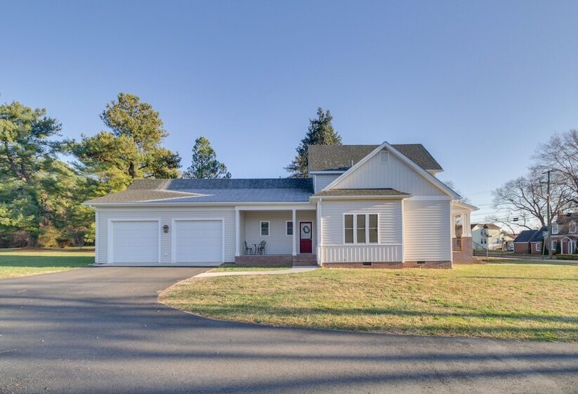 Charming Appomattox Home: Half Mi To Main Street!